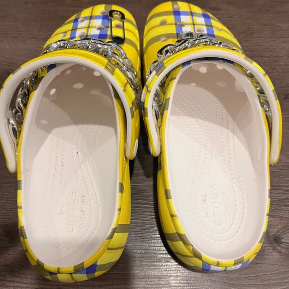 Clueless Crocs - Picture 5 of 6
